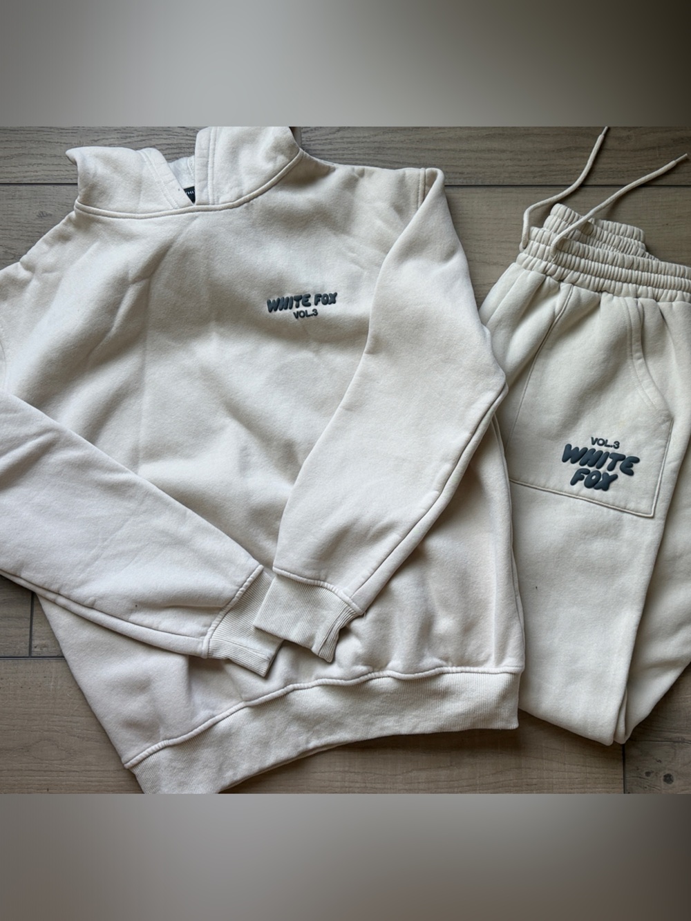 S/M White Fox cream Sweatshirt & Jogger Set